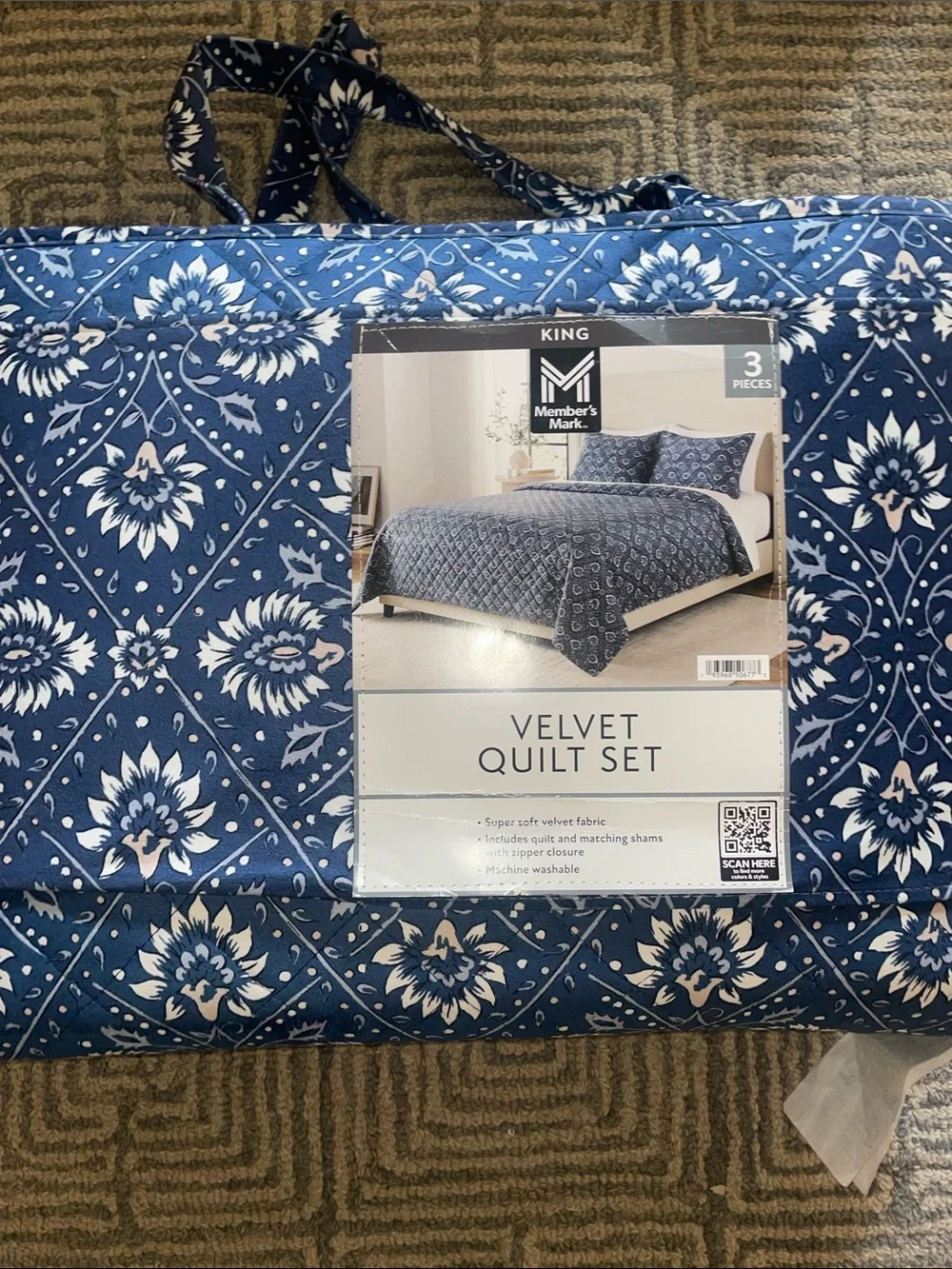 BNWT 3 pcs Member's Mark Velvet Quilt Set - Navy Floral King coverlet+ 2 shams